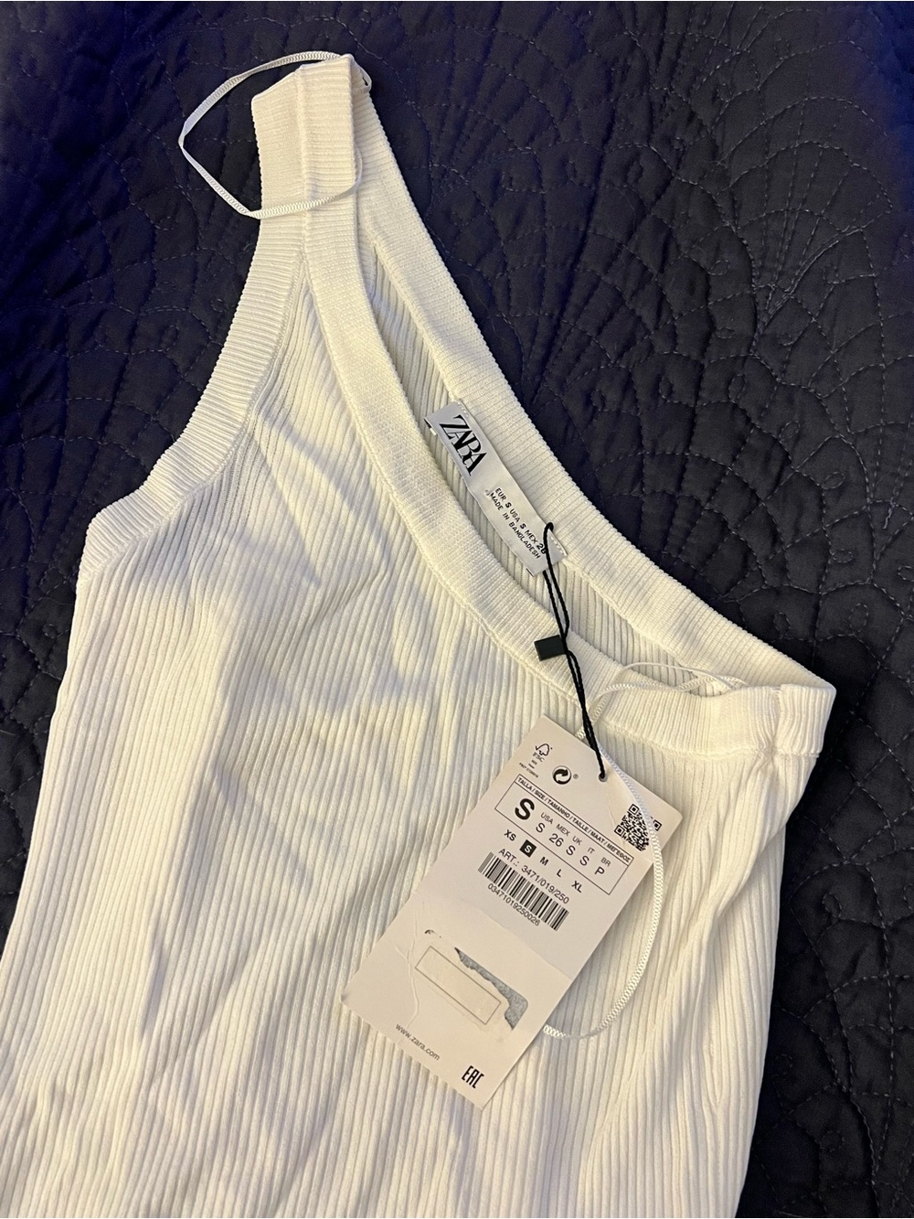 Zara One-Shoulder White Ribbed Tank - Picture 4 of 4
